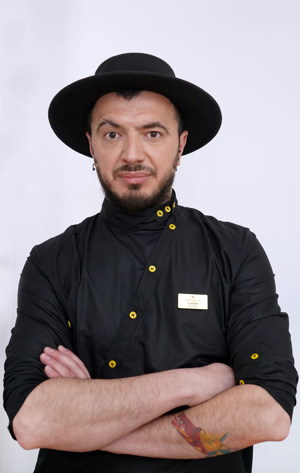 Catalin — frizer la Buzz Cut Café